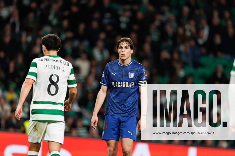 Gustavo Sa seen during Liga Portugal game between teams of Sporting CP and FC Famalicao at Estadio Jose Alvalade (Maciej Rogowski Ball Raw Images) Lisbon Estadio Jose Alvalade Portugal