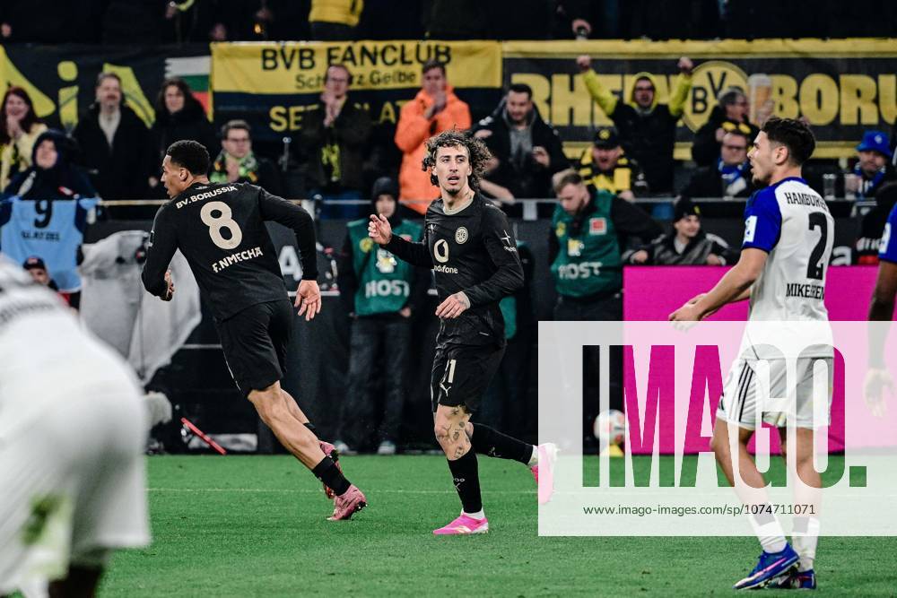 Torjubel zum 2:2 durch Fabio Silva 21 (Borussia Dortmund), Borussia Dortmund vs. Hamburger SV, Fussball, 1. Bundesliga, 27. Spieltag, 21.03.2026 DFB regulations prohibit any use of photographs as image sequences and or quasi-video Dortmund Nordrhein-Westfalen Deutschland