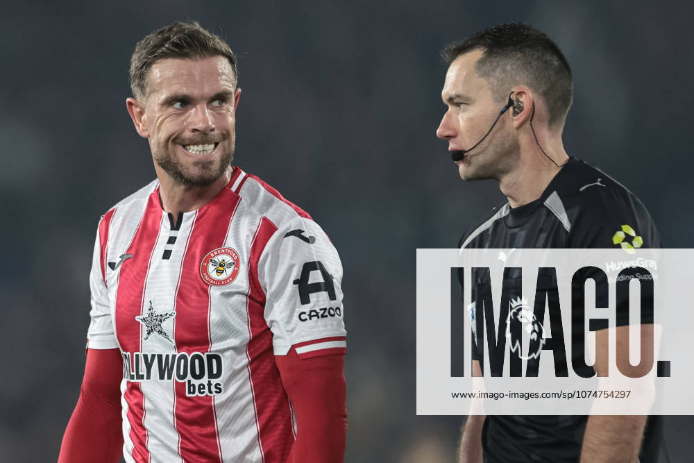 Leeds United v Brentford - Premier League Jordan Henderson of Brentford reacts to Referee Jarred Gillett during the Premier League match between Leeds United and Brentford at Elland Road in Leeds, United Kingdom, on March 21, 2026. Leeds West Yorkshire United Kingdom