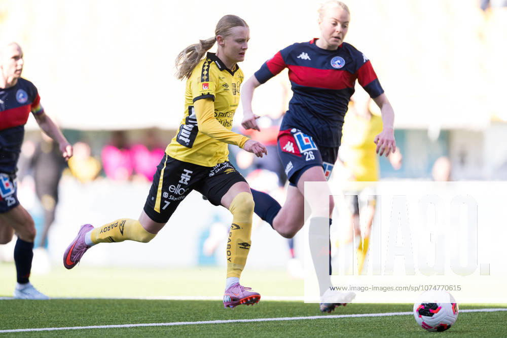 Elfsborgs Hanna Jiozon och Linköpings Ella Lokrantz under träningsmatchen mellan Elfsborg och Linköping den 22 mars 2026 i Boras.
