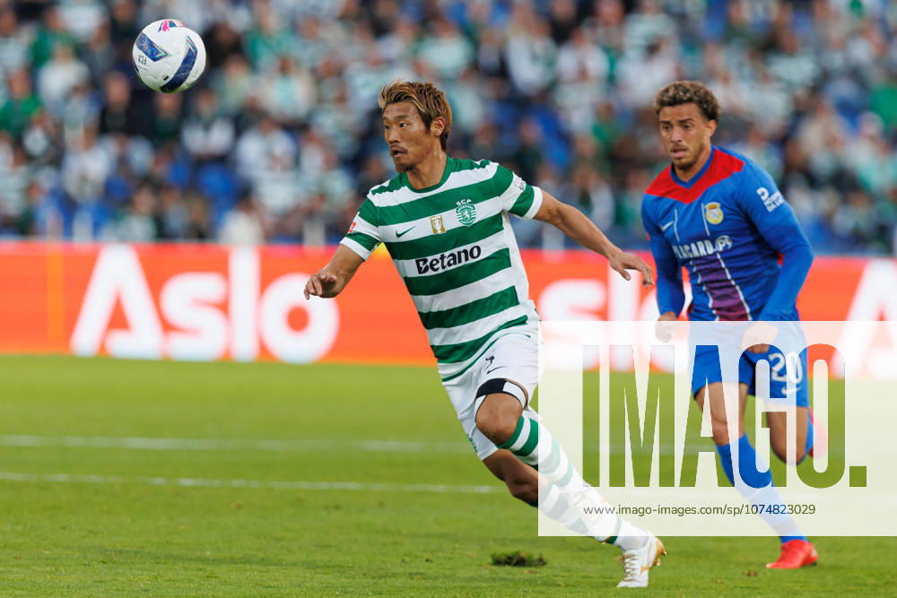 Hidemasa Morita seen during Liga Portugal game between teams of FC Alverca and Sporting CP (Luis Loureiro Ball Raw Images) Alverca Complexo Desportivo Alverca Portugal