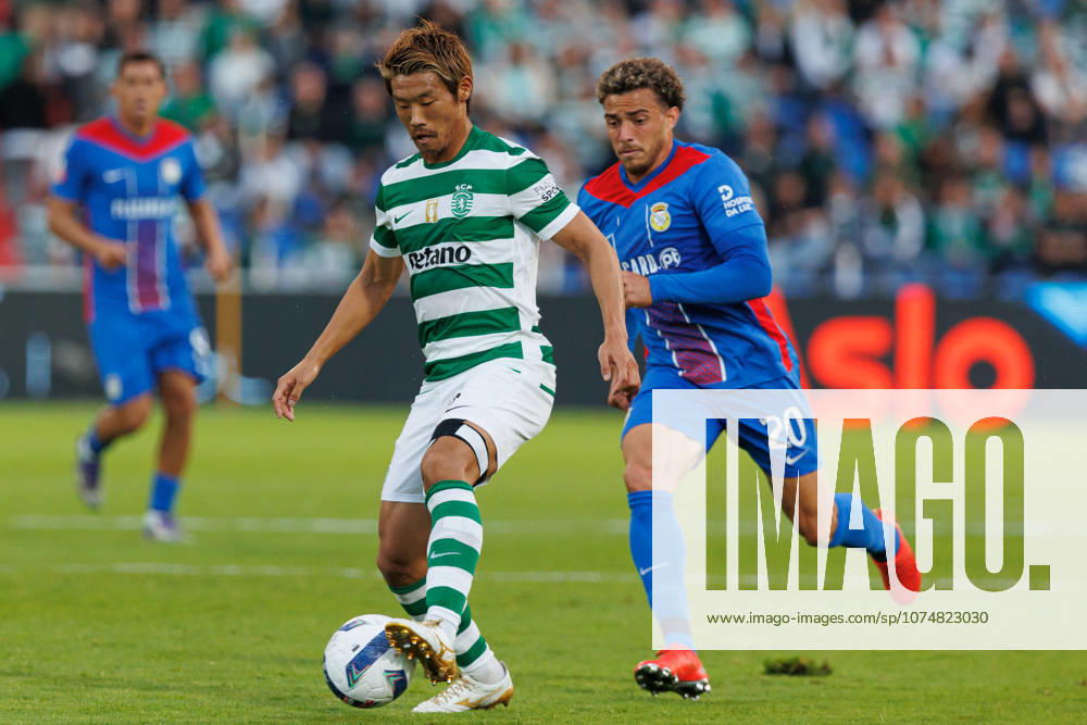 Hidemasa Morita seen during Liga Portugal game between teams of FC Alverca and Sporting CP (Luis Loureiro Ball Raw Images) Alverca Complexo Desportivo Alverca Portugal