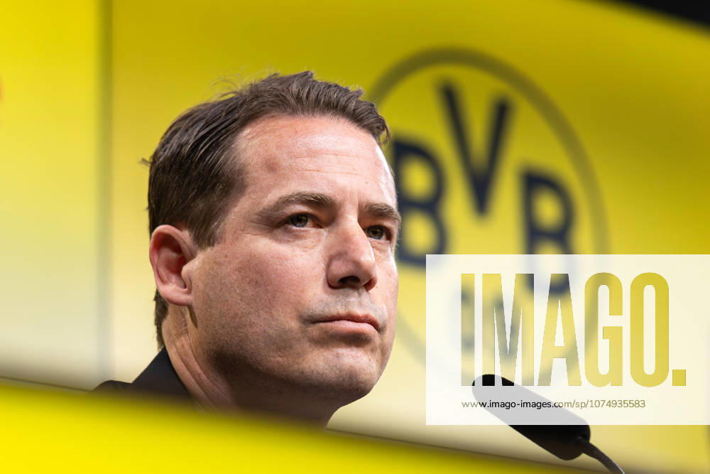 Fussball, Pressekonferenz, Vorstellung des neuen Sportdirektors Ole Book (Borussia Dortmund). Geschäftsführer Lars Ricken (Borussia Dortmund). Dortmund Signal Iduna Park NRW Deutschland xRHR-FOTO DEx