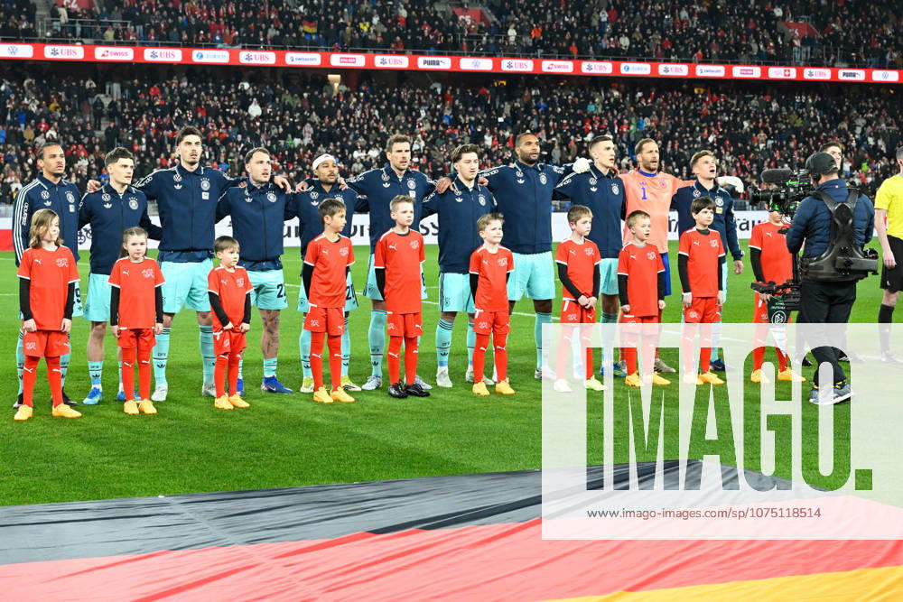 Basel, St.Jakob-Park, 27.03.26, GER, Herren, Laenderspiel: Schweiz - Deutschland Bild: Mannschaftsfoto, Gruppenfoto Deutschland: v.li. Leroy SANE (Deutschland), Florian WIRTZ (Deutschland), Kai HAVERTZ (Deutschland), David RAUM (Deutschland), Serge GNABRY (Deutschland), Leon GORETZKA (Deutschland), Angelo STILLER (Deutschland), Jonathan TAH (Deutschland), Nico SCHLOTTERBECK (Deutschland), Torwart Oliver BAUMANN (Deutschland) und Joshua KIMMICH (Deutschland) UEFA regulations prohibit any use of photographs as image sequences and or quasi-video. Basel Schweiz