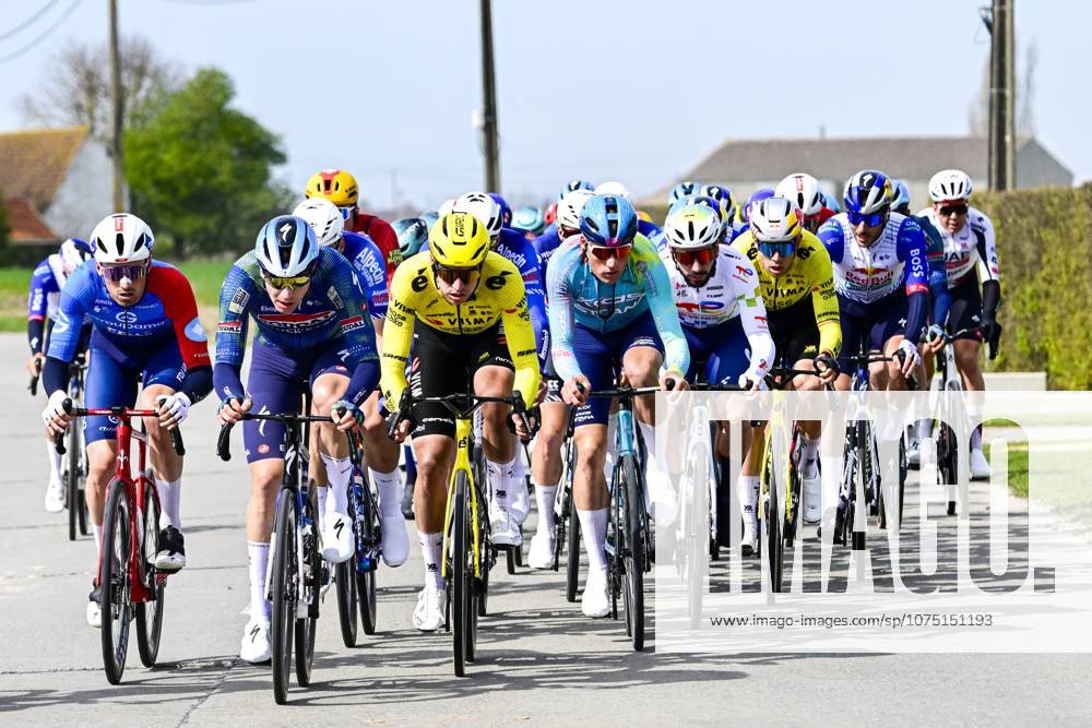 In Flanders Fields From Middelkerke to Wevelgem 2026 Cycling Race WEVELGEM, BELGIUM - MARCH 29 : Rider of Soudal Quick-Step, Van Aert Wout (BEL) of Team Visma Lease a Bike during the 88th edition of In Flanders Fields From Middelkerke to Wevelgem an UCI World Tour 1.UWT one day cycling road race for Men Elite of 240 km with start in Middelkerke and finish in Wevelgem on March 29, 2026 in Wevelgem, Belgium, 29 03 2026 ( Motordriver Guy De Vuyst - Wevelgem Belgium