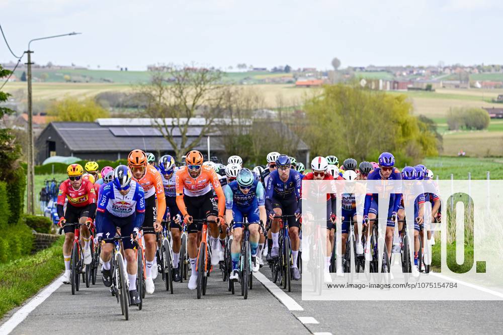 In Flanders Fields From Middelkerke to Wevelgem 2026 Cycling Race WEVELGEM, BELGIUM - MARCH 29 : Ganna Filippo (ITA) of INEOS Grenadiers in the peloton during the 88th edition of In Flanders Fields From Middelkerke to Wevelgem an UCI World Tour 1.UWT one day cycling road race for Men Elite of 240 km with start in Middelkerke and finish in Wevelgem on March 29, 2026 in Wevelgem, Belgium, 29 03 2026 ( Motordriver Guy De Vuyst - Wevelgem Belgium
