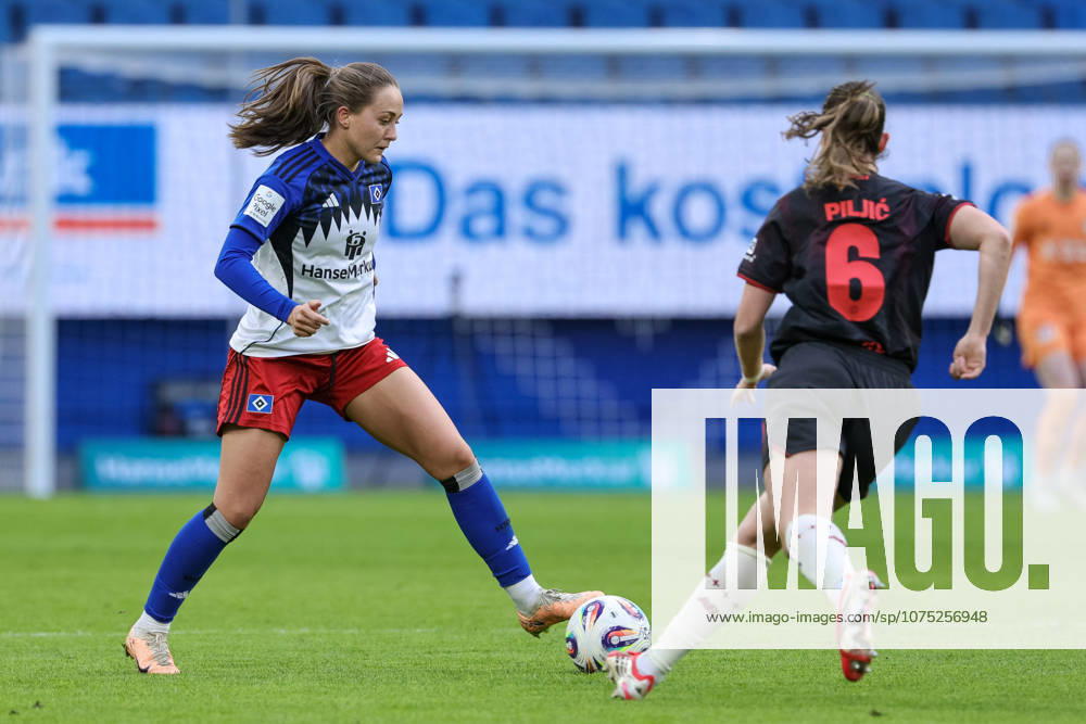 V.li.: Camilla Linberg (Hamburger SV, HSV, 47) und Katharina Piljic (Bayer 04 Leverkusen, 6) im Zweikampf, Duell, Dynamik, Aktion, Action, Spielszene, DIE DFB-RICHTLINIEN UNTERSAGEN JEGLICHE NUTZUNG VON FOTOS ALS SEQUENZBILDER UND ODER VIDEOÄHNLICHE FOTOSTRECKEN. DFB REGULATIONS PROHIBIT ANY USE OF PHOTOGRAPHS AS IMAGE SEQUENCES AND OR QUASI-VIDEO., 30.03.2026, Hamburg (Deutschland), Fussball, Google Pixel Frauen-Bundesliga, Hamburger SV - Bayer 04 Leverkusen