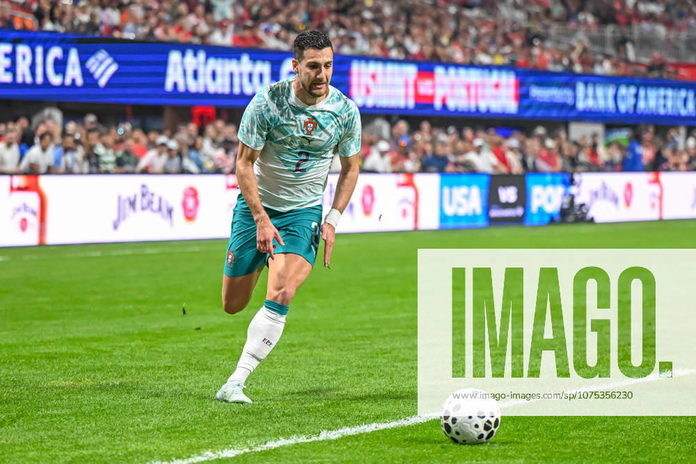 ATLANTA, GA - MARCH 31: Portugal defender Diogo Dalot(2) during the International Friendly, Länderspiel, Nationalmannschaft match between Portugal and the United States soccer teams on March 31, 2026, at Mercedes-Benz Stadium in Atlanta, GA. (Photo by John Adams Icon Sportswire) SOCCER: MAR 31 USA vs Portugal Icon26033100083