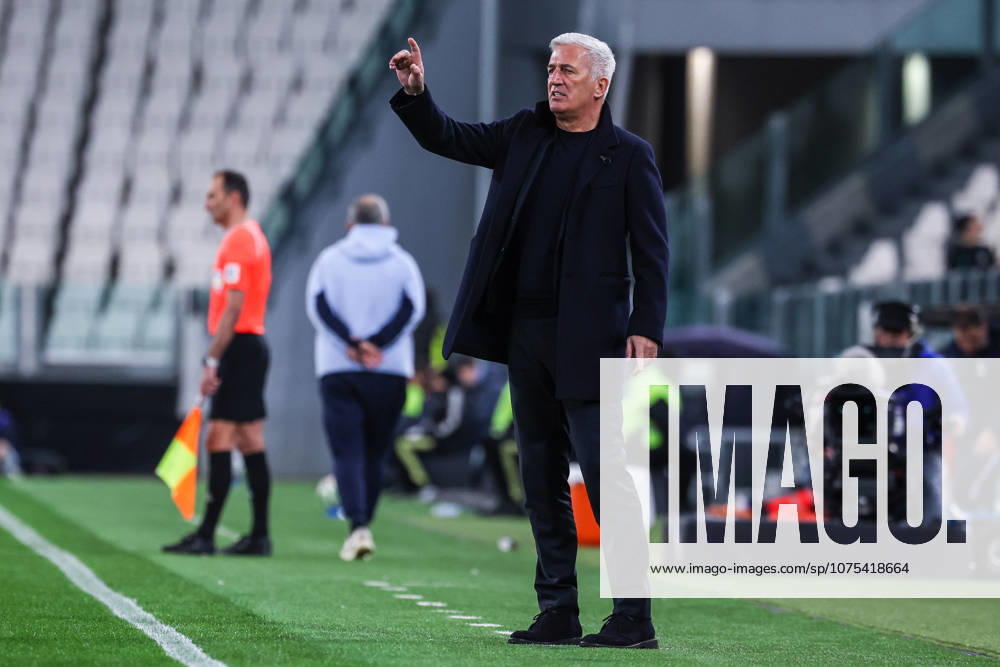 Vladimir Petkovic Head Coach of Algeria reacts during International Friendly, Länderspiel, Nationalmannschaft pre-World Cup football match between Algeria and Uruguay at Allianz Stadium in TurinItaly on 31 March 2026. Turin Allianz Stadium Turin Italy