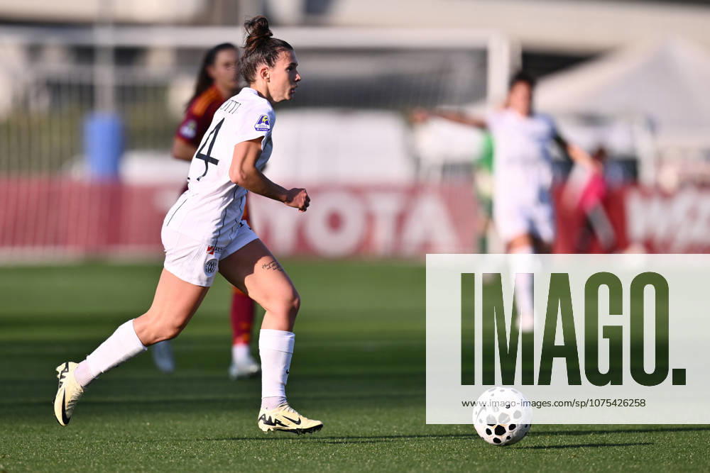 Roma V Como Women - Serie A femminile Chiara Cecotti of Como Women is in action during Matchday 18 of the Serie A Women Athora Championship between A.S. Roma and F.C. Como Women at the Tre Fontane Stadium on April 3, 2026, in Rome, Italy. Rome Italy