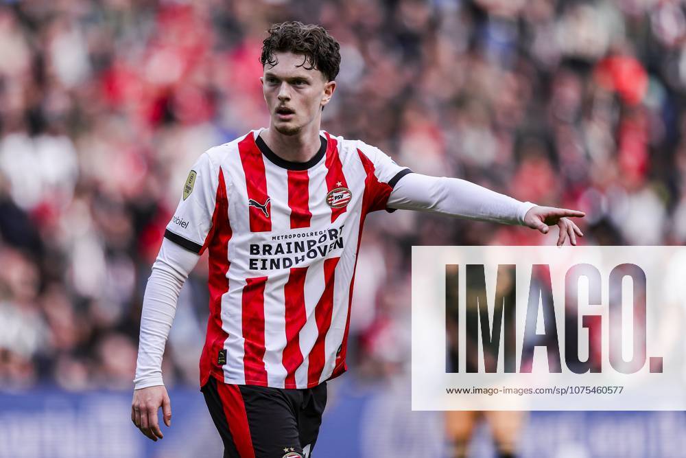 , Philips stadium , season 2025 2026 , Dutch Eredivisie football , match between PSV and FC Utrecht , picture shows , PSV Player Paul Wanner PSV - Utrecht x202832012x