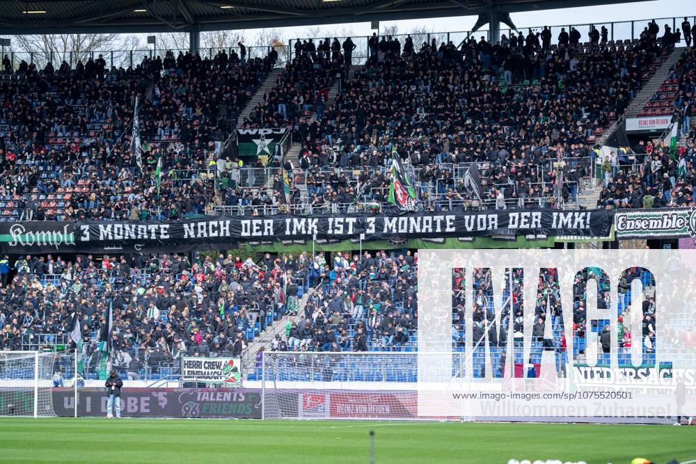 Deutschland: 2. Bundesliga 2025 - 2026, 28. Spieltag - Hannover 96 vs SV Elversberg - Heinz von Heiden Arena (Hannover): Fans Zuschauer Stimmung Atmosphäre Sportstätte Spruchband Innenministerkonferenz IMK