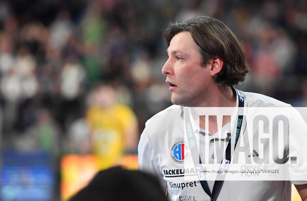 Handball - 1. Bundesliga DAIKIN HBL - Saison 2025 2026 - 27. Spieltag: HC Erlangen Metropolregion Nürnberg HCE - Rhein-Neckar Löwen - OGo - - Johannes Sellin ( Trainer HC Erlangen HCE )
