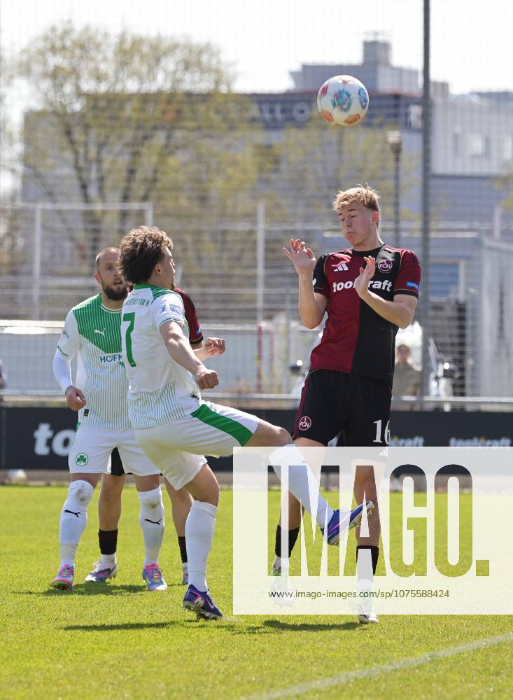 Fussball - Saison 2025 2026 - Regionalliga Bayern - 27. Spieltag: 1. FC Nürnberg FCN II ( Club ) - SpVgg Greuther Fürth II (Kleeblatt U23 ) - DaMa - - Marlon Fries (7, SpVgg Greuther Fürth II ) Eric Porstner (16, 1. FC Nürnberg FCN II )