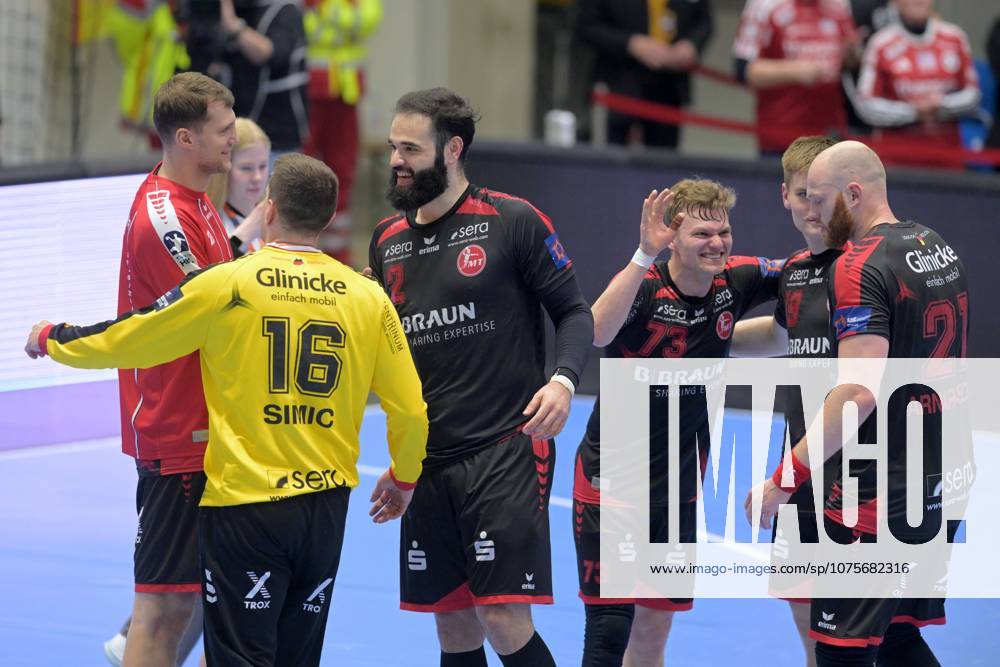 Jubel, Freude nach dem Sieg; Nebojsa Simic (Torwart MT Melsungen 16), Ruben Marchan (MT Melsungen 2), Timo Kastening (MT Melsungen 73), Arnar Freyr Arnarsson (MT Melsungen 21) (L-R) , GER, MT Melsungen - Fredericia HK (DEN), Handball, EHF European League Maenner, Play-Offs, Saison 2025 2026, 07.04.2026, GER, MT Melsungen - Fredericia HK, Handball, EHF Maenner, Play-Off, Saison 2025 2026, 07.04.2026 Kassel