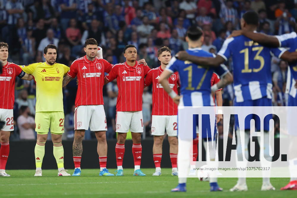 POR: Porto v Nottingham Forest, Europa League, 9 April 2026 Matz Sels of Nottingham Forest and Ryan Yates of Nottingham Forest and in action during the UEFA Europe League,Quartet finals 1st leg between Porto FC and Nottingham Forest FC at Stadium of Dragao on April 9,2026 in Porto (Portugal) (Photo by Luis de la Mata SportPix Sipa USA) Porto As Antas Porto Portugal