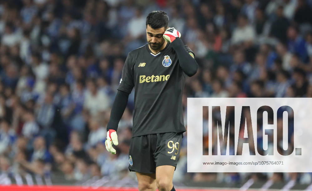 POR: Porto v Nottingham Forest, Europa League, 9 April 2026 Diogo Costa of FC Porto dejected in action during the UEFA Europe League,Quartet finals 1st leg between Porto FC and Nottingham Forest FC at Stadium of Dragao on April 9,2026 in Porto (Portugal) (Photo by Luis de la Mata SportPix Sipa USA) Porto As Antas Porto Portugal