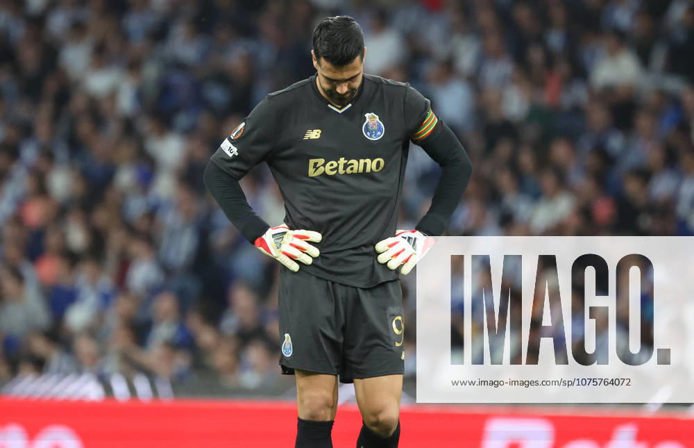 POR: Porto v Nottingham Forest, Europa League, 9 April 2026 Diogo Costa of FC Porto dejected in action during the UEFA Europe League,Quartet finals 1st leg between Porto FC and Nottingham Forest FC at Stadium of Dragao on April 9,2026 in Porto (Portugal) (Photo by Luis de la Mata SportPix Sipa USA) Porto As Antas Porto Portugal