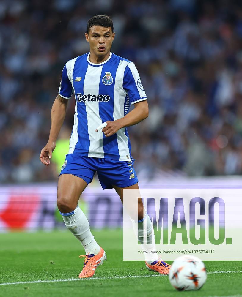 Thiago Silva of FC Porto Porto v Nottingham Forest, UEFA Europa League, Quarter Final, First Leg, Football, Estadio do Dragao, Porto, Portugal - 09 Apr 2026Porto Estádio do Dragão Portugal