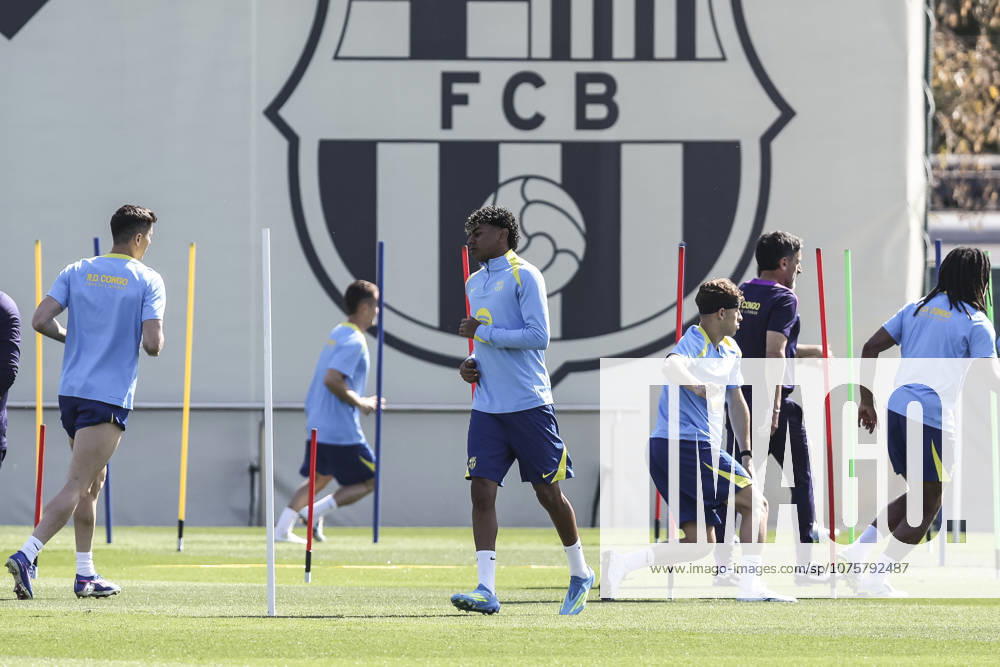 Lamine Yamal during the training day of FC Barcelona, Barca ahead the Spanish League, Laliga EA Sports, football match against RCD Espanyol at Ciudad Esportiva Joan Gamper on April 10, 2026 in Sant Joan Despi, Barcelona, Spain. FC Barcelona Training And press conference, PK, Pressekonferenz - LaLiga EA Sports - ZUMAa181 20260410_zaa_a181_017