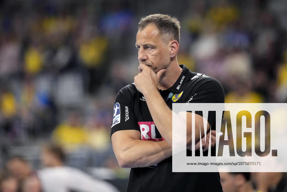 Maik Machulla (Trainer, Cheftrainer, RNL), Einzelbild, Einzelfoto, Aktion, Action, 11.04.2026, Mannheim (Deutschland), Handball, Bundesliga, Rhein-Neckar Löwen - SG Flensburg-Handewitt