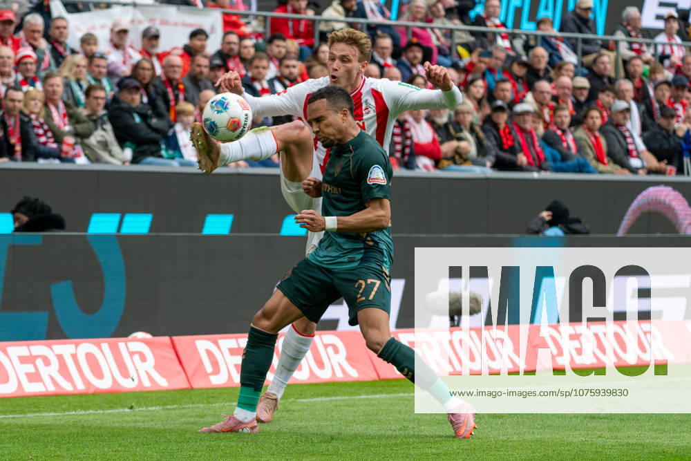 Zweikampf zwischen Sebastian Sebulonsen (1. FC Koeln, 28) und Felix Agu (SV Werder Bremen, 27). 1. FC Koeln vs. SV Werder Bremen, Fussball, 1. Bundesliga, 29. Spieltag, Saison 2025 2026, 12.04.2026 DFL DFB Regulations prohibit any use of Photographs as image sequences and or Quasivideo 1, FC Koeln vs. SV Werder Bremen, Fussball, 1. Bundesliga, 29. Spieltag, Saison 2025 2026, 12.04.2026 Koeln