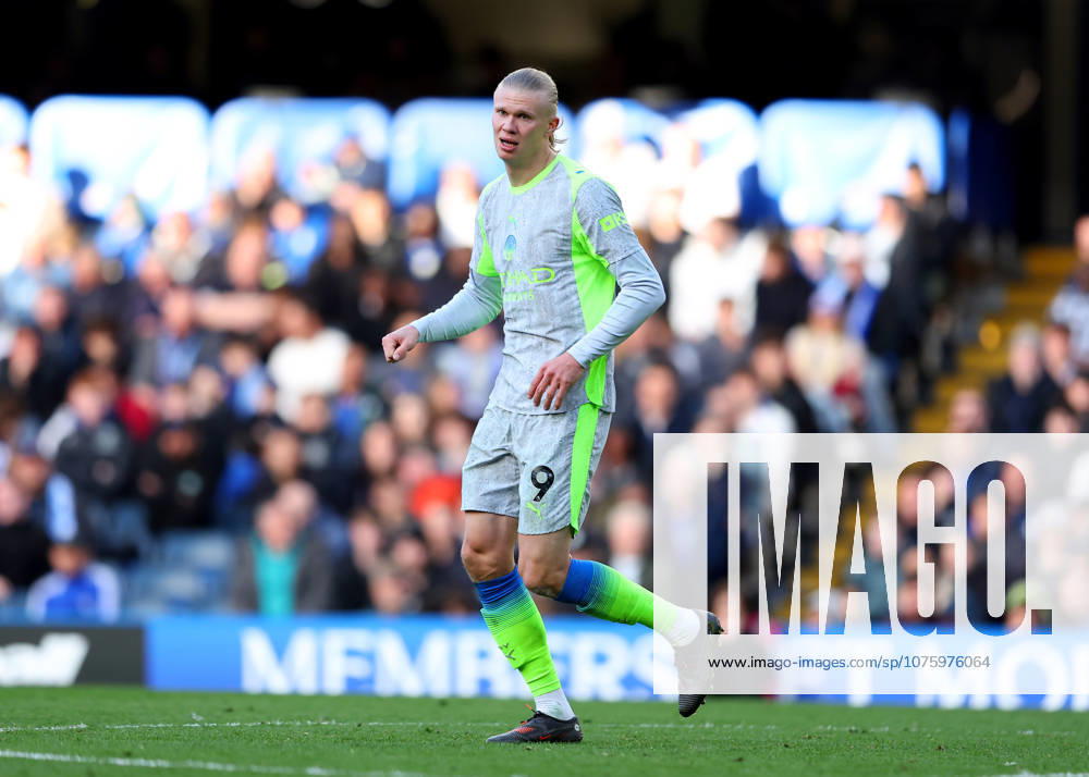 12th April 2026; Stamford Bridge, Chelsea, London, England: Premier League Football, Chelsea versus Manchester City; Erling Haaland of Manchester City JPxFletcher