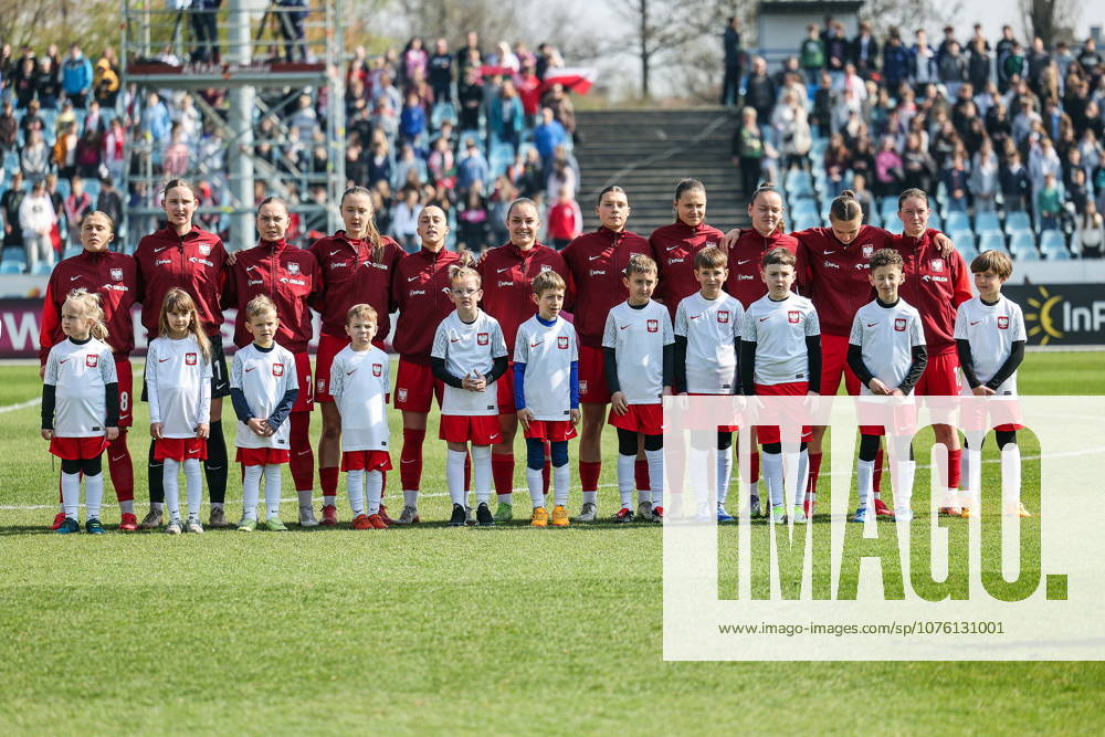 GNIEZNO STADION MIEJSKI PILKA NOZNA KOBIET ( FOOTBALL QUALIFICATIONS UEFA WOMENS UNDER-19 CHAMPIONSHIP GAME POLAND - BELGIUM ), KWALIFIKACJE MIISTRZOSTWA EUROPU U-19 KOBIET MECZ POLSKA - BELGIA NZ. REPREZENTACJA POLSKI HYMN PREZENTACJ FOTO JAKUB PIASECKI CYFRASPORT NEWSPIX.PL --- newspix.pl POLAND OUT!