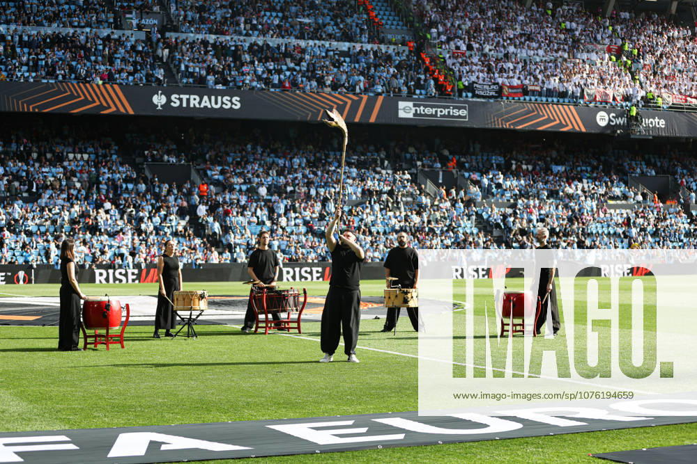 Real Club Celta v SC Freiburg - UEFA Europa League 2025 26 Quarter-Final Second Leg A music show takes place during the UEFA Europa League 2025 26 Quarter-Final Leg Two match between Real Club Celta and SC Freiburg at Estadio Balaidos in Vigo, Spain, on April 16, 2026. vigo Vigo Spain