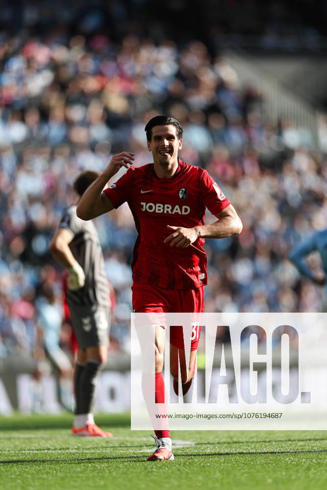 Real Club Celta v SC Freiburg - UEFA Europa League 2025 26 Quarter-Final Second Leg Igor Matanovic of SC Freiburg celebrates a goal during the UEFA Europa League 2025 26 Quarter-Final Leg Two match between Real Club Celta and SC Freiburg at Estadio Balaidos in Vigo, Spain, on April 16, 2026. vigo Vigo Spain