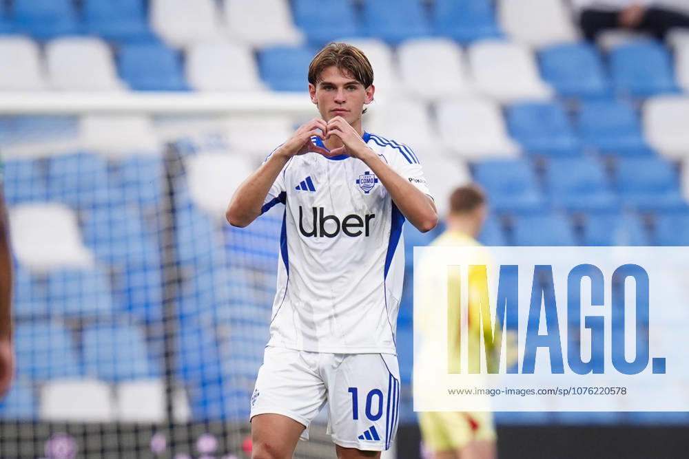 Comos Nico Paz celebrates after scoring the 2-1 goal for his team during the Serie A soccer match between Sassuolo and Como at the Mapei Stadium Città del Tricolore in Reggio Emilia, north Italy - Friday, April 17, 2026 - - Soccer -
