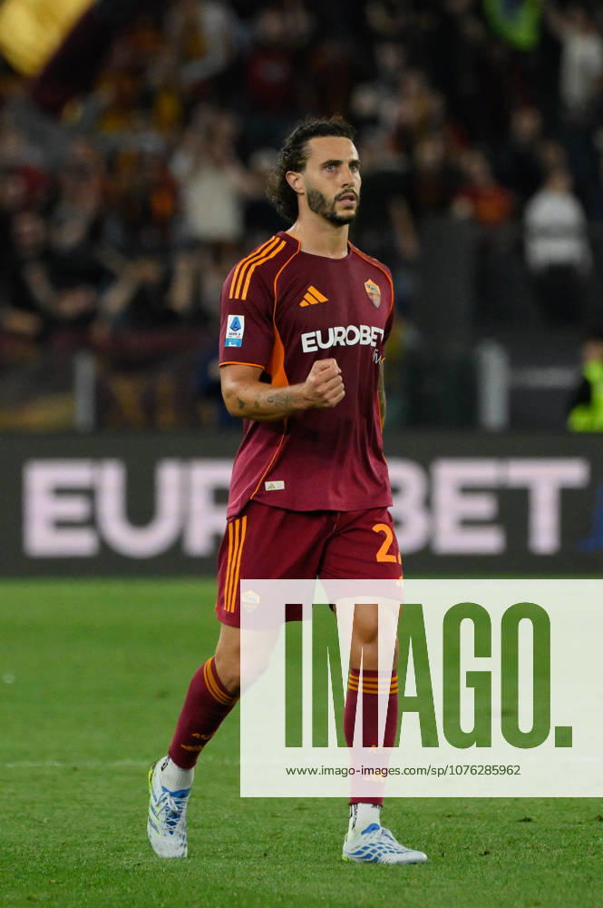 ORomaâ??s Mario Hermoso celebrates after scoring the goal 1-1 during the Italian Football Championship League A Enilive 2025 2026 match between AS Roma vs Atalanta BC at the Olimpic Stadium in Rome on 18 April 2026.