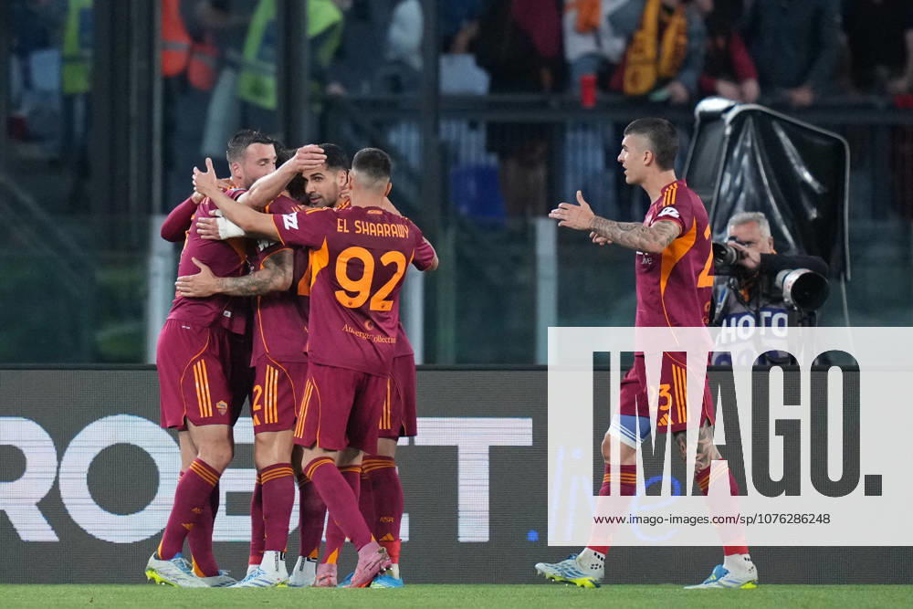 Romas Mario Hermoso celebrates after scoring during the Serie A EniLive soccer match between Roma and Atalanta at the Rome s Olympic stadium, Italy - Saturday April 18, 2026 - Soccer ( Photo by Alfredo Falcone LaPresse )