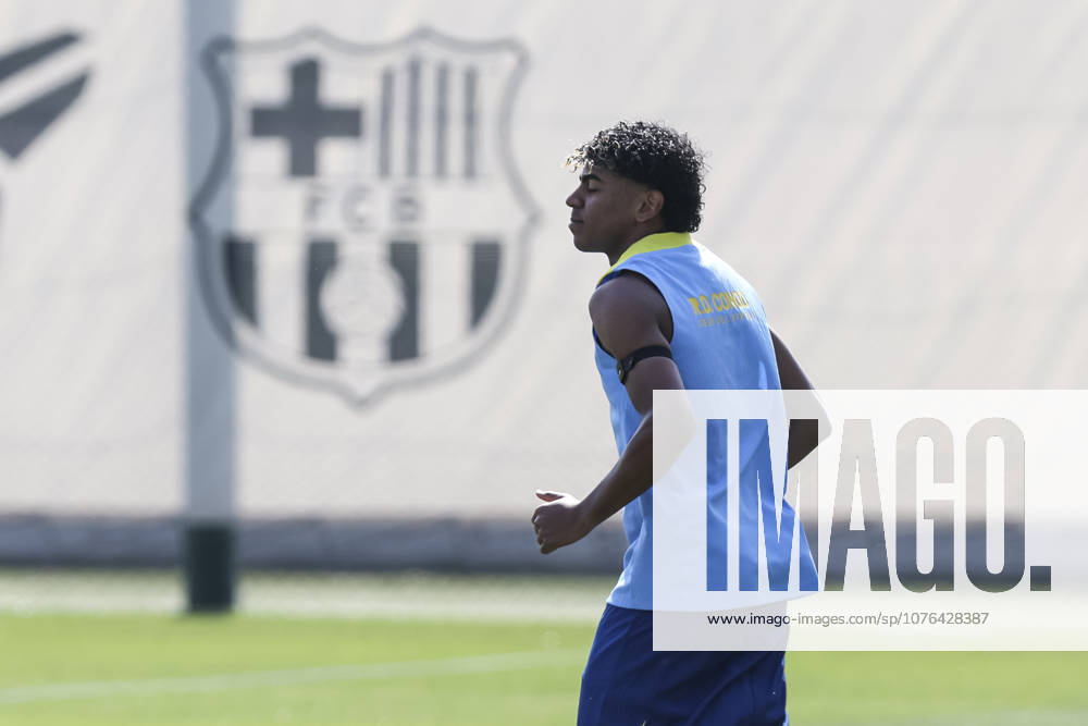 Lamine Yamal during the training day of FC Barcelona, Barca ahead the Spanish League, Laliga EA Sports, football match against RC Celta at Ciudad Esportiva Joan Gamper on April 21, 2026 in Sant Joan Despi, Barcelona, Spain. FC Barcelona Training And press conference, PK, Pressekonferenz - LaLiga EA Sports - ZUMAa181 20260421_zaa_a181_006