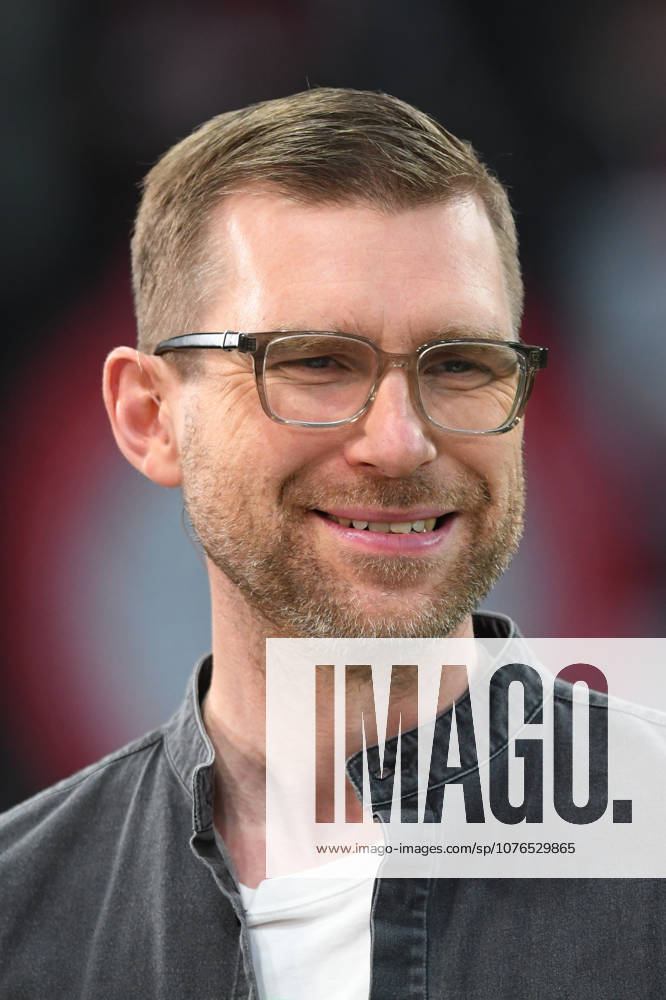 ZDF Experte Per Mertesacker. GER, Bayer 04 Leverkusen vs FC Bayern Muenchen, Fussball, DFB Pokal Halbfinale, Spielzeit 2025 2026, 22.04.2026 DFL REGULATIONS PROHIBIT ANY USE OF PHOTOGRAPHS AS IMAGE SEQUENCES AND OR QUASI-VIDEO GER, Bayer 04 Leverkusen vs FC Bayern Muenchen, Fussball, DFB Pokal Halbfinale, Spielzeit 2025 2026, 22.04.2026 Leverkusen
