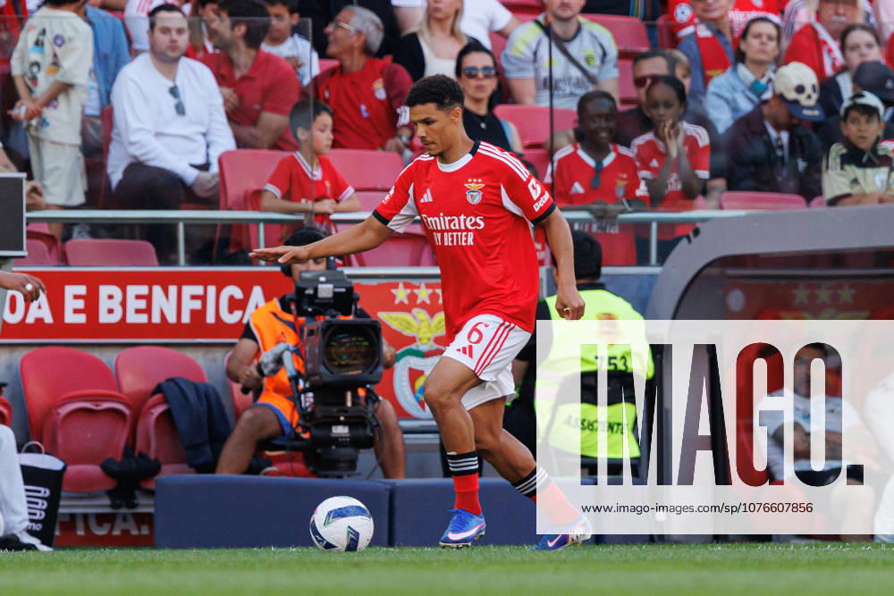 Alexander Bah seen during Liga Portugal game between teams of SL Benfica and Moreirense FC at Estadio da Luz (Luis Loureiro Ball Raw Images PT) Lisbon Estadio Da Luz Portugal