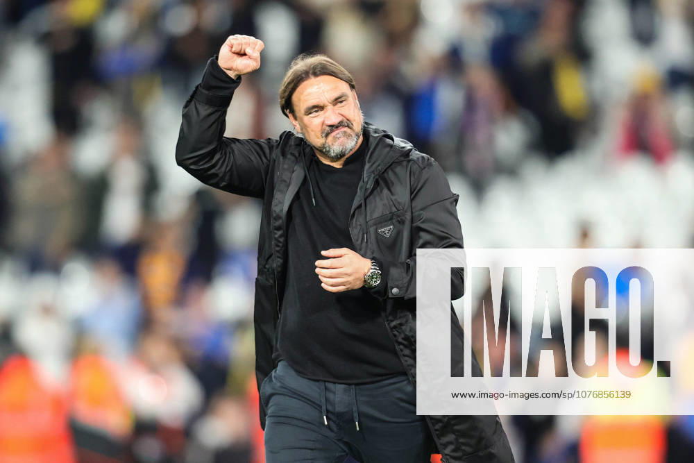 Leeds United v Burnley, Premier League Daniel Farke manager of Leeds United applauds the fans after the final whistle during the Leeds United v Burnley Premier League match at Elland Road, Leeds, England on 1 May 2026 Credit: Richard Bierton Every Second Media Editorial use only. All images are copyright Every Second Media Limited. No images may be reproduced without prior permission.