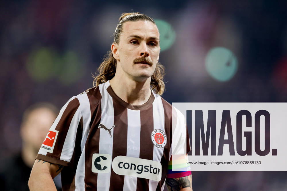 - Fußball, 1. Bundesliga 2025 26, FC St. Pauli - 1. FC Köln: Jackson Irvine (FC St. Pauli, 7) DFL REGULATIONS PROHIBIT ANY USE OF PHOTOGRAPHS AS IMAGE SEQUENCES AND OR QUASI-VIDEO.