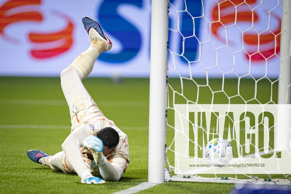 Match between Palmeiras and Santos, valid for the 2026 Brazilian Championship. Sao Paulo (SP), 02 05 2026 - Brasileirao Palmeiras vs Santos - Goalkeeper Carlos Miguel during the match between Palmeiras and Santos, valid for the 14th round of the Brazilian football championship, at Allianz Parque on the night of Saturday, May 2nd, 2026, Brazil. Credit: William Oliveira PhD Press TheNews2(Foto: Phd Press Thenews2 imago images) SPO