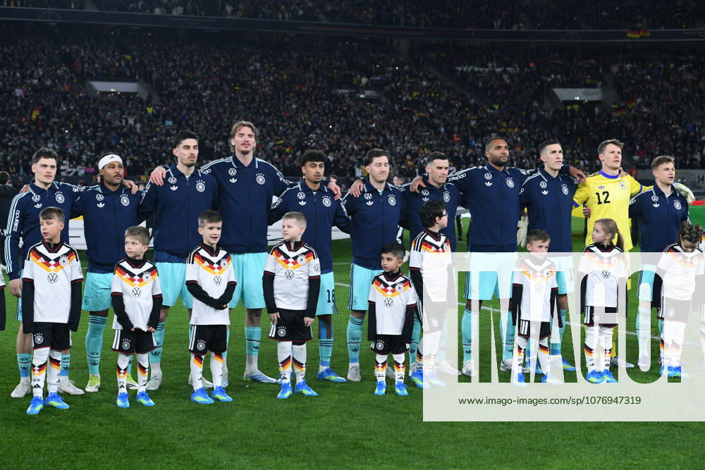 Fußball Länderspiel Deutschland - Ghana am 30.03.2026 in der MHP Arena in Stuttgart Mannschaftsfoto Teamfoto Deutschland V.l.n.r.: Florian Wirtz ( Deutschland ) - Serge Gnabry ( Deutschland ) - Kai Havertz ( Deutschland ) - Nick Woltemade ( Deutschland ) - Nathaniel Brown ( Deutschland ) - Angelo Stiller ( Deutschland ) - Pascal Groß ( Deutschland ) - Jonathan Tah ( Deutschland ) - Nico Schlotterbeck ( Deutschland ) - Alexander Nübel ( Deutschland ) - Joshua Kimmich ( Deutschland ) DFB regulations prohibit any use of photographs as image sequences and or quasi-video.