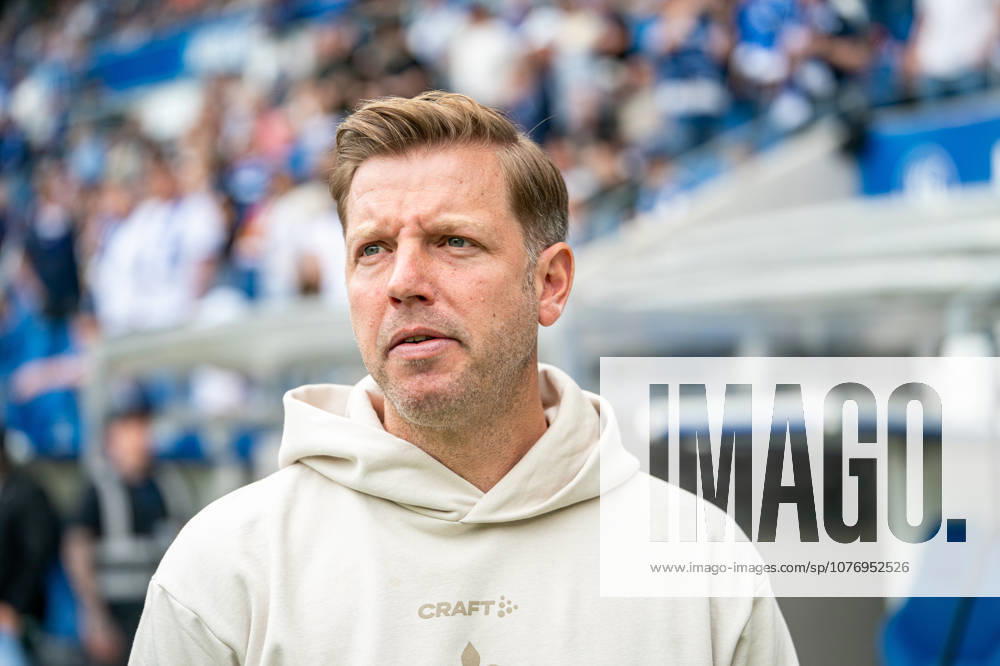 Fussball 2.Bundesliga, Karlsruher SC - SV Darmstadt 98 Trainer Florian Kohfeldt vor dem Spiel in Karlsruhe Karlsruhe