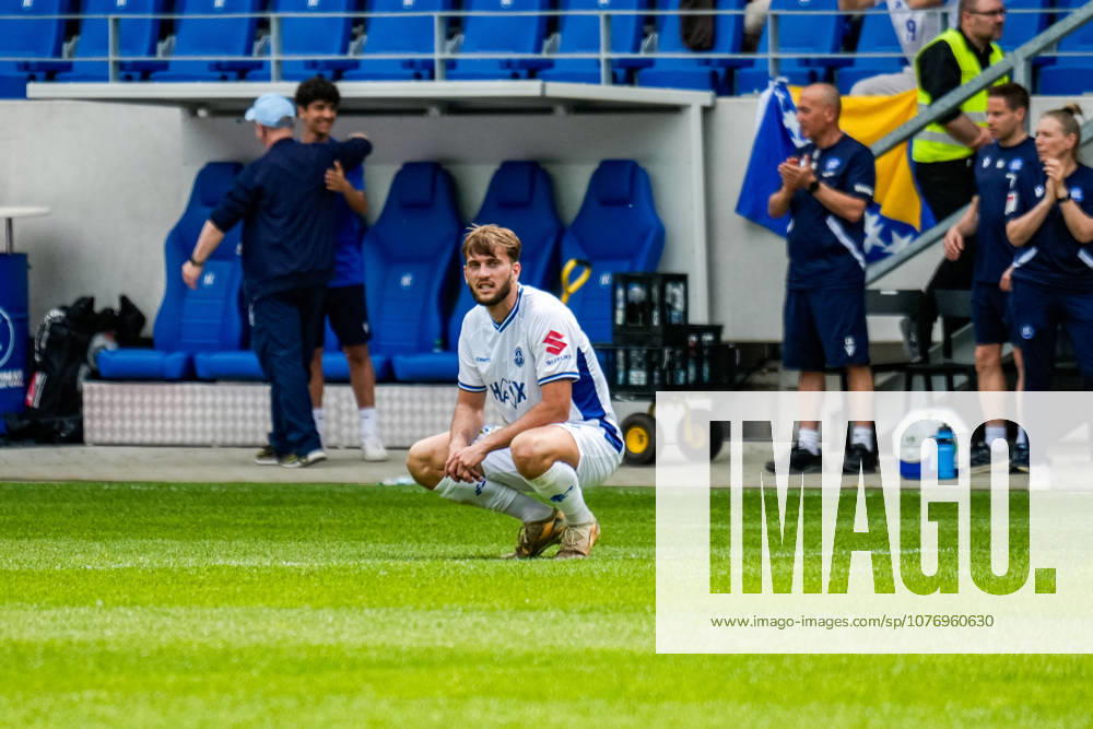 Fussball 2.Bundesliga, Karlsruher SC - SV Darmstadt 98 Killian Corredor (SV Darmstadt 98) enttäuscht nach der Niederlage in Karlsruhe Karlsruhe