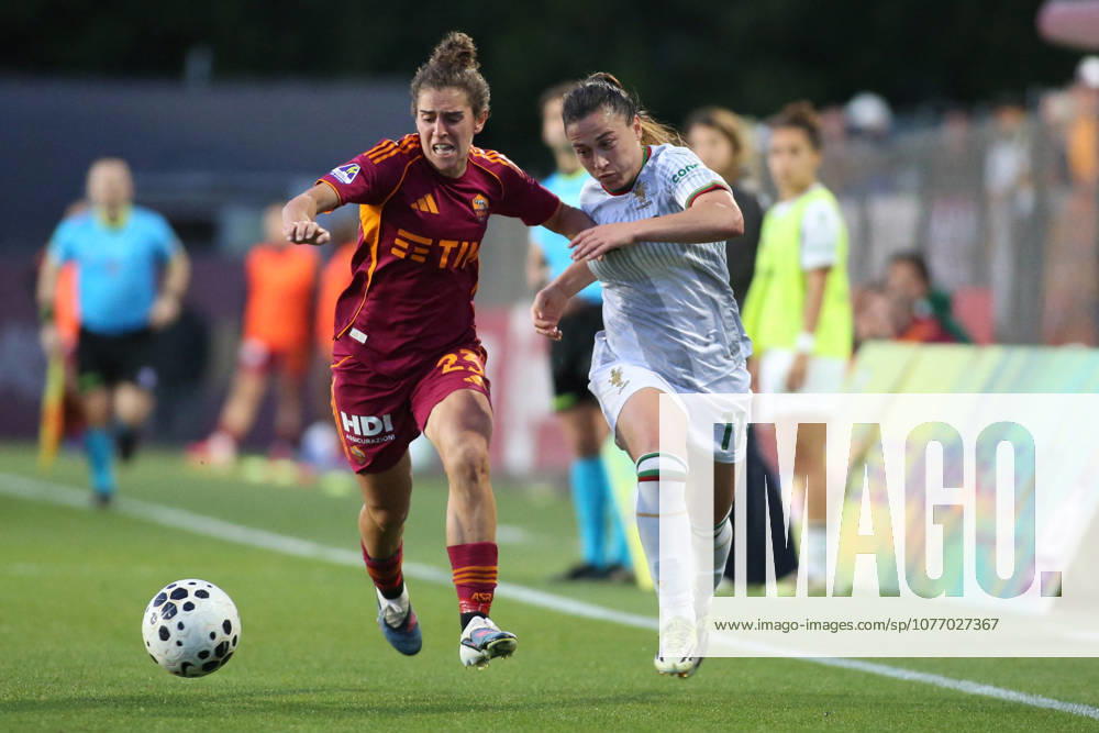 CALCIO - Serie A Femminile - AS Roma vs Ternana Women Valentina Bergamaschi of AS Roma Valeria Pirone of Ternana Women are in action during the Serie A Women Athora Fase a gironi - 20° between A.S. Roma Femminile vs Ternana , 02 May 2026 at the Tre Fontane Stadium, Roma Italy Rome Italy