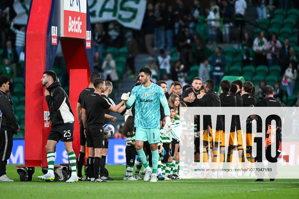 Sporting CP against Vitoria SC for the Liga Portugal Betclic at Estadio Jose Alvalade in Lisbon. Sporting CP Vs Vitoria SC, Liga Portugal Betclic At Estadio Jose Alvalade - ZUMAr238 20260504_zip_r238_004