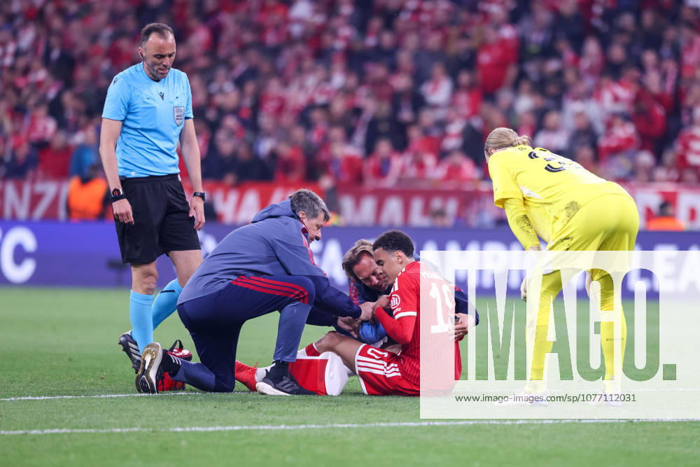 Jamal Musiala (FC Bayern Muenchen, 10) wird behandelt, GER, FC Bayern Muenchen vs. Paris St. Germain, Fussball, UEFA Champions League, Halbfinale, Rueckspiel, Saison 2025 2026, 06.05.2026, GER, FC Bayern Muenchen vs. Paris St. Germain, Fussball, UEFA Champions League, Halbfinale, Rueckspiel, Saison 2025 2026, 06.05.2026 Muenchen