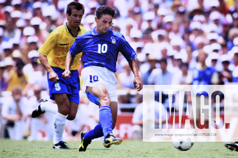 BAGGIO Roberto Team Italien WM Finale 1994 ROSE BOWL Stadion Pasadena FIFA Fussball Weltmeisterschaften 1994 in USA Spiel Finale Fussball WM 1994 Brasilien - Italien am 17.07.1994 in Pasadena