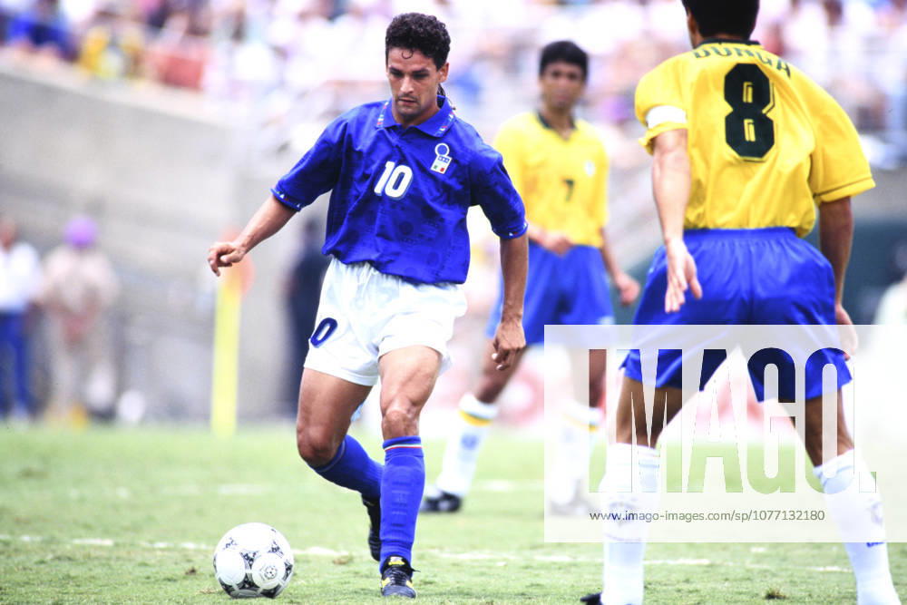 BAGGIO Roberto Team Italien WM Finale 1994 ROSE BOWL Stadion Pasadena FIFA Fussball Weltmeisterschaften 1994 in USA Spiel Finale Fussball WM 1994 Brasilien - Italien am 17.07.1994 in Pasadena