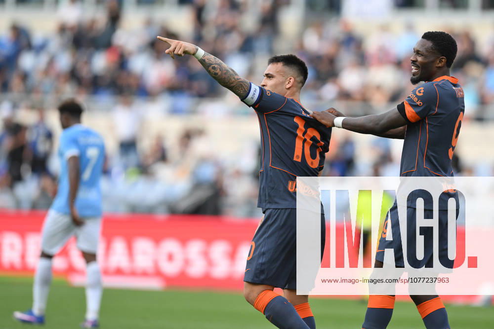 IPA84520875 - Lautaro Martinez of FC Inter and Marcus Thuram of FC celebrates after the goal for 0-2 during the match of 38th day of the Serie A Championship between S.S. Lazio and F.C. Inter at the Olimpico Stadium on May 9, 2026 in Rome, Italy. during SS Lazio vs Inter - FC Internazionale, Italian soccer Serie A match in Rome, Italy, May 09 2026