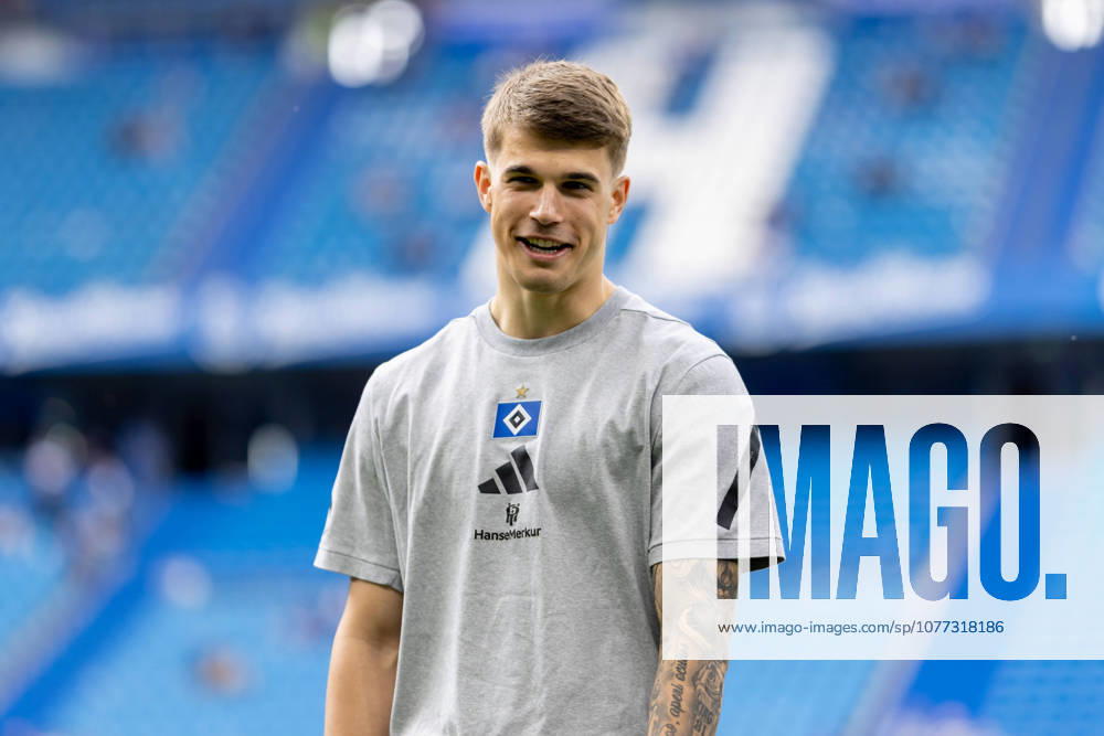 - Fußball, 1. Bundesliga 2025 26, Hamburger SV - SC Freiburg: Luka Vuskovic (Hamburger SV, 44) DFL REGULATIONS PROHIBIT ANY USE OF PHOTOGRAPHS AS IMAGE SEQUENCES AND OR QUASI-VIDEO.