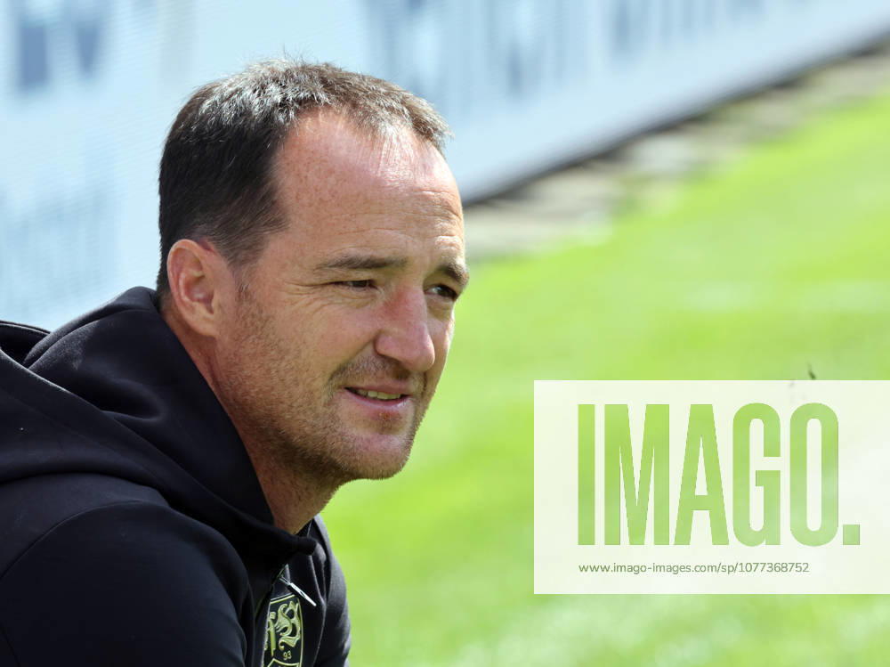 FC Hansa Rostock - VfB Stuttgart II Deutschland, Rostock, 09.05.2026, Fussball, 3. Liga, Saison 2025 2026, FC Hansa Rostock - VfB Stuttgart II: Nico Willig (Trainer VfB Stuttgart II).